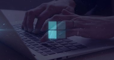 Kafkas iş kadınının üzerine dizüstü bilgisayar kullanarak kare yükleme görüntüsü. Teknoloji, iş ve dijital arayüz kavramı dijital olarak oluşturulmuş görüntü.