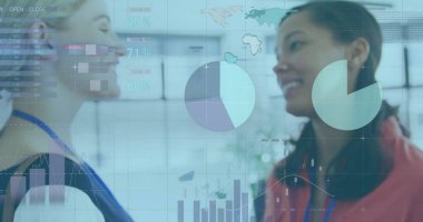 Ofisteki çeşitli iş adamlarıyla ilgili finansal veri işleme resmi. Küresel finans, iş, bağlantılar, hesaplama ve veri işleme kavramı dijital olarak oluşturuldu.