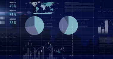 Şehir manzarası üzerindeki veri işleme ve diyagramlarının resmi. Küresel teknoloji ve dijital arayüz konsepti dijital olarak oluşturuldu.