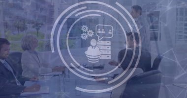 Ofisteki farklı iş adamlarının ikonlarıyla olan bağlantı ağının görüntüsü. Dijital olarak oluşturulmuş küresel bağlantılar, hesaplama ve veri işleme kavramı.