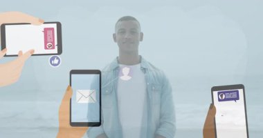 Akıllı telefon kullanarak, dijital iletişim ikonları ve mesajları animasyonu yapan kişi. Teknoloji, sosyal medya, bağlantı, ağ, etkileşim