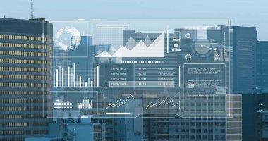 Şehir manzarası üzerinde finansal veri işleme resmi. Küresel finans, iş, bağlantılar, hesaplama ve veri işleme kavramı dijital olarak oluşturuldu.