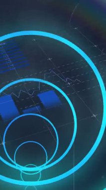 Veri işleme üzerinde mavi neon geometrik şekillerin animasyonu. soyut, ışık, desen ve hareket kavramı dijital olarak oluşturulmuş video.