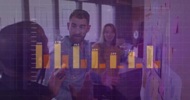 Finansal veri tablolarında işbirliği, animasyonlu bir iş ekibi. İşbirliği, takım çalışması, finans, veri analizi, şirket, strateji