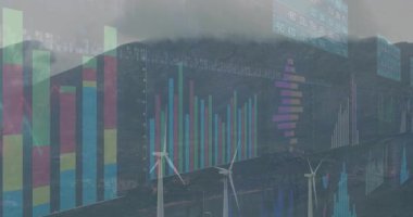 Rüzgar türbinlerinin animasyonu ve bulutlu dağ manzarasının finans grafikleri. Yenilenebilir enerji, sürdürülebilirlik, yatırım, ekonomi, çevre