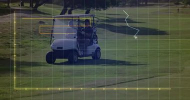Golf arabası veri grafiği animasyonu sahnesiyle aynı rotada. teknoloji, veri analizleri, spor, yenilik, analiz, ulaşım