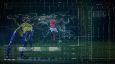 Futbol oyuncusu dijital dünya haritası ve veri ile topa vuruyor ve animasyonu örtüyor. technology, sports, athlete, global, futuristic