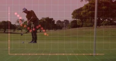 Rotayı belirliyorum, arka planda veri grafik animasyonu olan golfçü. analitik, spor, teknoloji, performans, yenilik, istatistik