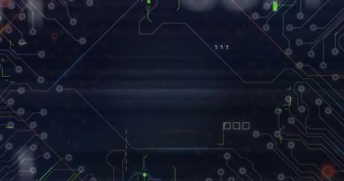 Devre kartı deseninde dijital numaraların ve veri işlemenin animasyonu. Teknoloji, elektronik, ağ, fütüristik, ikili, yenilik