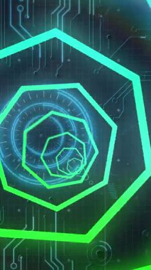Veri işleme üzerinde mavi ve yeşil neon geometrik şekillerin animasyonu. soyut, ışık, desen ve hareket kavramı dijital olarak oluşturulmuş video.