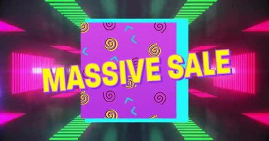 Renkli geometrik animasyon, parlak neon arka planda Massive Sale metni. grafikler, afişler, promosyon, reklam
