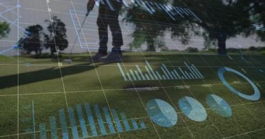 Veri tabloları ve grafiklerle yeşil üzerinde golf oynayan oyuncu animasyonu örtüyor. spor, analitik, veri görselleştirme, istatistik, performans, teknoloji
