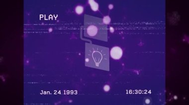 Dijital bağlantılar ve simgeler mor arkaplan üzerinde retro kaplama ile animasyon. Teknoloji, iletişim, ağ