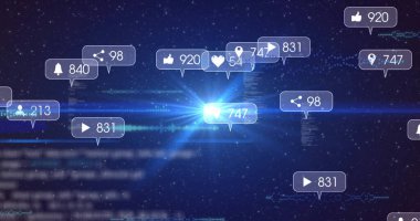 Siyah arkaplanda ışık izlerinin üzerinde numaralar olan sosyal medya simgeleri. Dijital ortamda oluşturulmuş küresel sosyal medya, bilgisayar ve dijital arayüz kavramı.