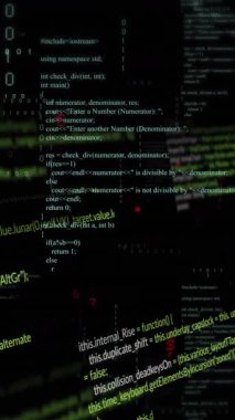 Siyah arkaplanda veri işleme animasyonu. küresel teknoloji ve dijital arayüz kavramı dijital olarak oluşturulmuş video.