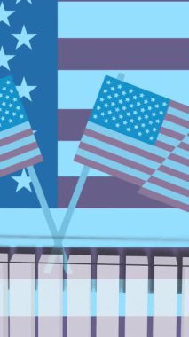 Amerika Birleşik Devletleri bayrakları üzerinde istatistiklerin işlenmesi. Amerikan vatanseverliği, bağımsızlık ve iş konsepti dijital olarak üretilen video.