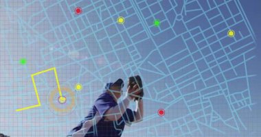 Beyzbolcu haritanın animasyonu ve veri noktalarıyla topu yakalıyor. Spor, atlet, teknoloji, analitik, bilgi grafikleri, takım çalışması