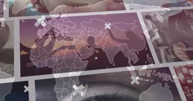 Dijital veriler ve rengarenk desenler üst üste konuyor, okul ortamında dünya haritası animasyonu. Eğitim, teknoloji, coğrafya, öğrenme, küresel, etkileşimli