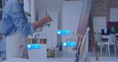 Tuvale resim yapmak, stüdyoda sosyal medya ikonlarının animasyonuyla sanatçı olmak. yaratıcılık, sosyal ağ, dijital, hayal gücü