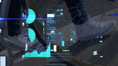 Veri analizi ve grafiklerinin canlandırması ile bisikletçi pedal çeviriyor. Bisiklet, teknoloji, yenilik, atlet, veri analizi, istatistik