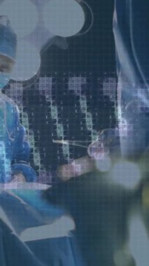 Yüz maskeli çeşitli cerrahların üzerinde DNA iplikçikleri. covid 19 pandemik konsept sırasında dijital olarak üretilen video boyunca küresel araştırma ve tıp.