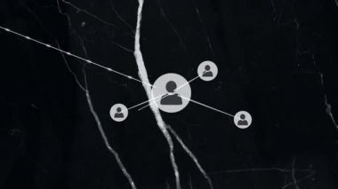 Koyu arkaplanda ağ çizgileri olan bağlı kullanıcı simgelerinin canlandırılması. communication, link, digital, technology, web, interaction