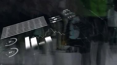 Bulanık dünya haritası üzerinde turta grafiklerinin ve yüzdelerin animasyonu gösteriliyor. Veri, bilgi, analitik, küresel, istatistik, finans