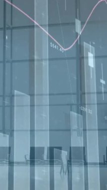 İstatistiksel veri işleme videosunun birleşik videosu ofiste yürüyen insanların zaman atlamalarına karşı. iş ve teknoloji kavramı