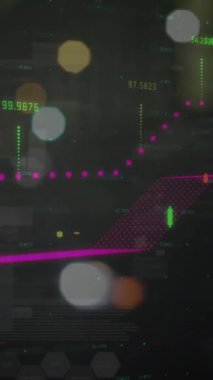 Odak şehir ışıklarının üzerindeki istatistik ve finansal veri işleme animasyonları. küresel iş ve finans kavramı dijital olarak oluşturulan video.