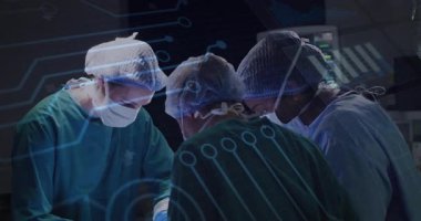 Ameliyat odasında dijital veri işleme animasyon örtüsü olan cerrahlar. Cerrahi, sağlık, teknoloji, yenilik, takım çalışması, tıbbi
