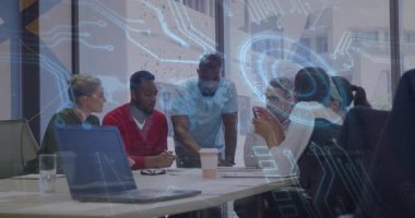 Dijital ağ animasyonu ile ofiste işbirliği yapan çeşitli takımlar. Takım çalışması, işbirliği, teknoloji, yenilik, bağlantı, beyin fırtınası