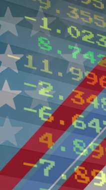 Amerika bayrağı üzerinde veri işleme animasyonu. küresel iş, finans, bağlantılar ve dijital arayüz konsepti dijital olarak oluşturulmuş video.