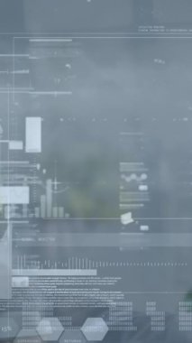 Melez iş adamının finansal verilerinin animasyonu. küresel iş, finans, ekonomi ve teknoloji konsepti dijital olarak oluşturulmuş video.