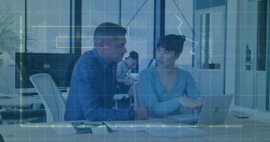 Finansal veri animasyonları ile birlikte çalışan iş adamları. Takım çalışması, işbirliği, finans, analiz, strateji, takım çalışması
