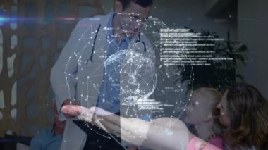 Okulda, sınıfta dijital ağ ile örtüşen çocuğu muayene eden bir doktor vardı. Sağlık, teknoloji, pediyatrist, muayene, yenilik, eğitim