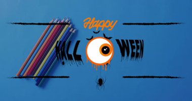 Mutlu Cadılar Bayramı metinleri, ürkütücü gözler ve örümcek grafikleri, yanında renkli kalemler. Festival, kutlama, ürkütücü, yaratıcı, dekoratif, sanatsal