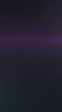 Mavi arkaplandaki ışık noktalarının canlandırması. küresel iş ve dijital arayüz kavramı dijital olarak oluşturulmuş video.