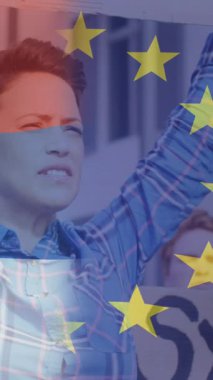 Çeşitli kadın ve erkek protestocular üzerinde Hollanda ve Avrupa Birliği bayrağının canlandırılması. Ukrayna krizi ve uluslararası politika kavramı dijital olarak oluşturuldu.