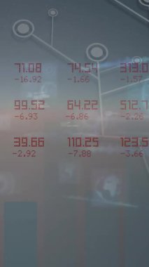 Şekiller üzerinde veri işleme animasyonu. küresel iş, finans, bağlantılar ve dijital arayüz konsepti dijital olarak oluşturulmuş video.