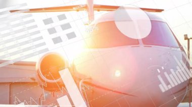 Kokpit ve motorları kaplayan finansal veri işleme animasyonuna sahip bir uçak. Havacılık, finans, veri analizi, teknoloji, yenilik, dijital