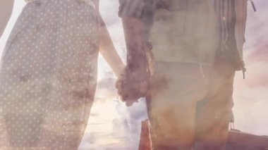 Bulutlu bulutlu sakin bir atmosfer, yumuşak sıcak renkler rüya gibi bir animasyon yaratıyor. Sakin, ruhani, atmosferik, bulutlu, sakin