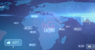 Dünya haritasının animasyonu, ağ bağlantılarıyla sosyal medya bağlantı numaraları üst üste konuyor. Küresel, dijital, ağ, iletişim, teknoloji, analitik