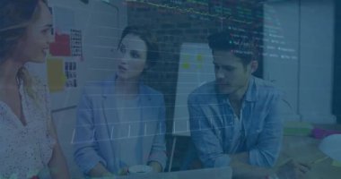 Ofis toplantısında finansal grafikleri analiz eden iş adamları. finans, şirket, takım çalışması, analiz, strateji, işbirliği