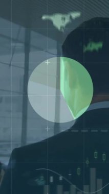 İş adamı istatistiklerinin animasyonu. küresel iş, veri işleme ve dijital arayüz kavramı dijital olarak oluşturulmuş video.