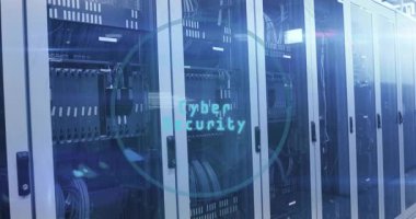 Veri merkezindeki sunucu raflarının üzerinde bulut hesaplama sembolü animasyonu. Teknoloji, dijital, sunucular, ağ oluşturma, veri tabanı, bağlantı