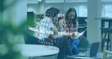 Engelleme teknolojisi, dijital ikili küresi olan çeşitli meslektaşlar. yenilikçi, işbirliği, fütüristik, sanal, takım çalışması, siber alan