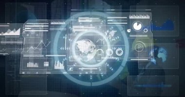 Ofiste, profesyonellere dijital arayüzle ilgili küresel veri analizlerini gösteren animasyon. Teknoloji, görselleştirme, yenilik, etkileşimli, analiz