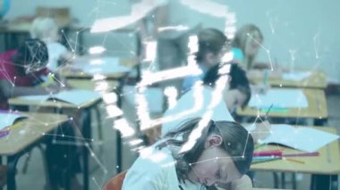 Sınıfta dijital ağ bağlantıları olan öğrenciler animasyonu örtüyor. Eğitim, teknoloji, yenilik, öğrenme, bağlantı