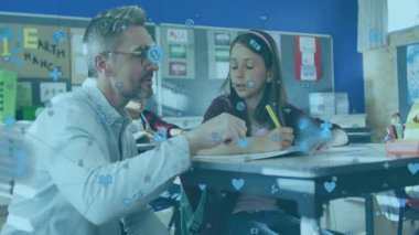 Sosyal medya ikonları animasyonlarıyla çevrili, ev ödevlerinde öğretmen asistanı öğrenci. Eğitim, öğretim, akıl hocalığı, teknoloji, öğrenme, dijital