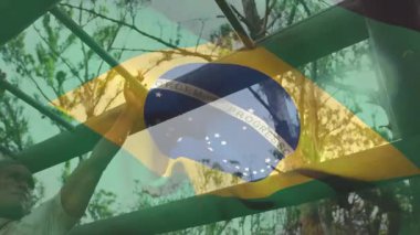 Brezilya bayrağı eşliğinde spor aletleri animasyonunda egzersiz yapan biri. Fitness, egzersiz, ulusal gurur, egzersiz, spor